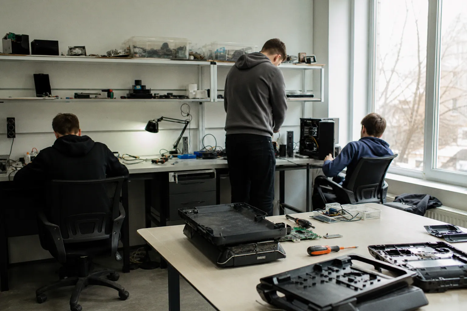 Видео из ReStory: Chill Electronics Repairs - трейлеры, геймплей